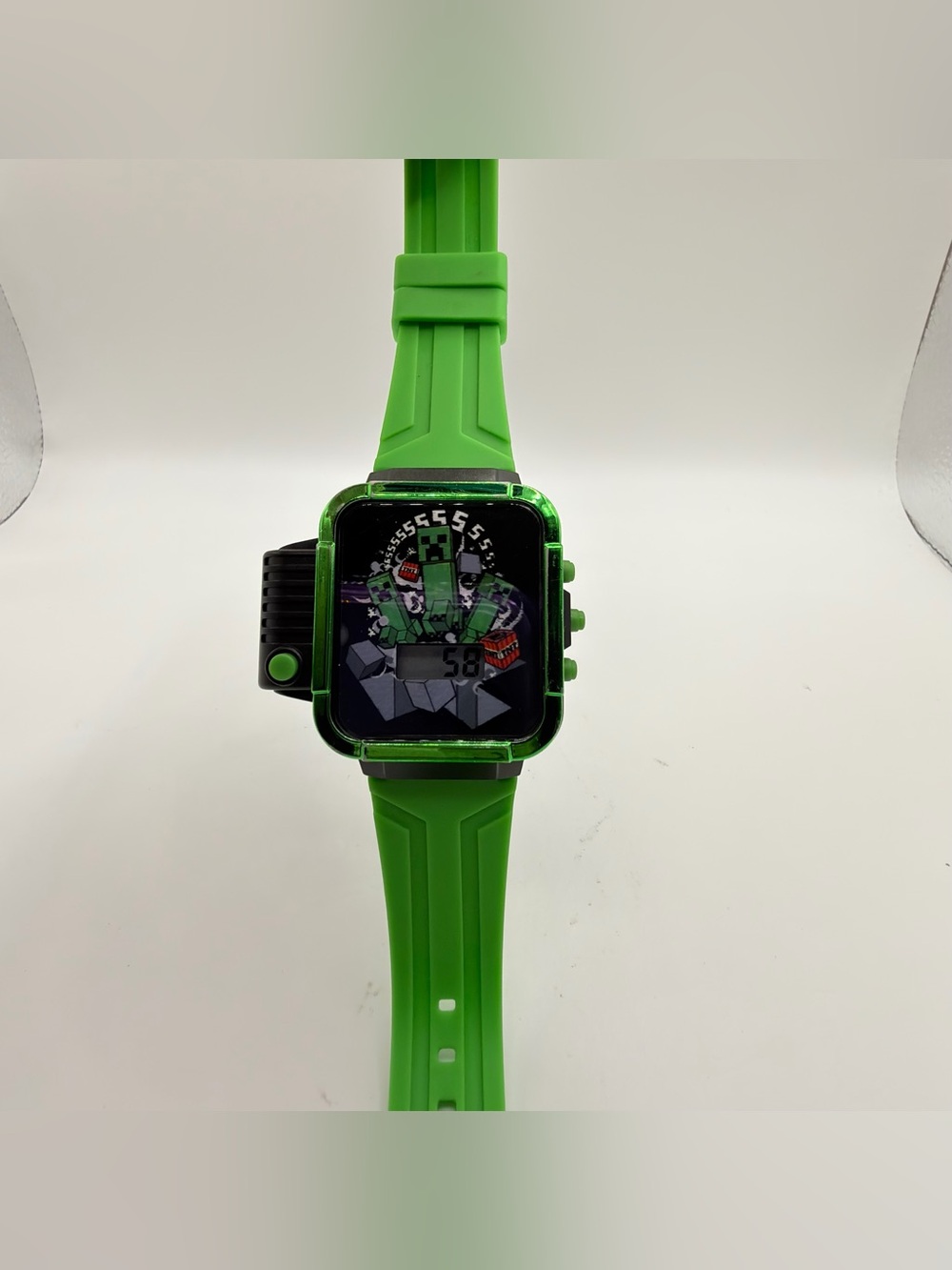 Minecraft Mojang Unisex Kids Flashlight LCD Digital Watch Green / Black Age 6+